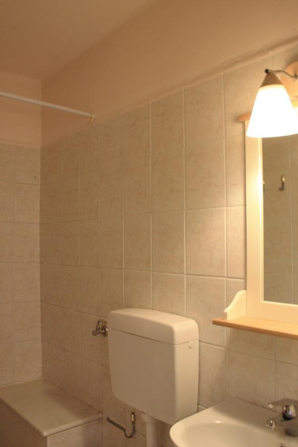 Della Posta Hotel *