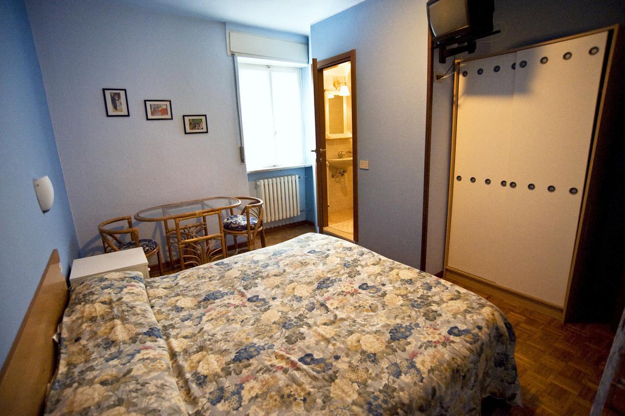Della Posta Hotel *